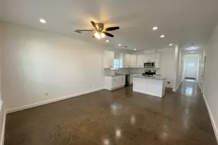 104 E Forest Ave, Sherman, TX 75090 - Photo 2