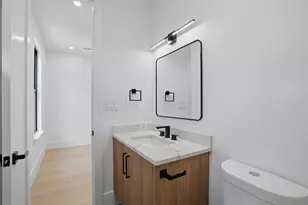 4526 Cabell Dr, Dallas, TX 75204 - Photo 18