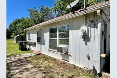 810 Magnolia Street, Arlington, TX 76012 - Photo 2