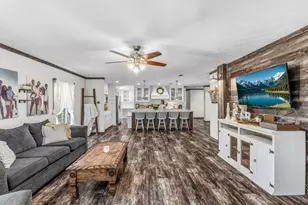 151 Hilltop Ln, Emory, TX 75440 - Photo 2