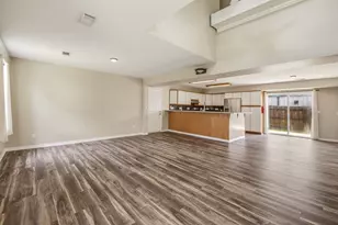 302 Hill St, Glen Rose, TX 76043 - Photo 10