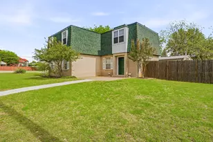 302 Hill St, Glen Rose, TX 76043 - Photo 4