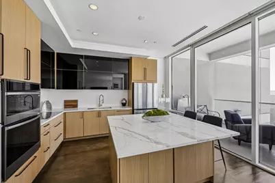 2408 Victory Park Lane #832, Dallas, TX 75219 - Photo 18