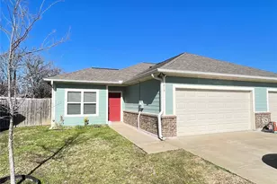 214 Lasso Ct, Mabank, TX 75143 - Photo 1