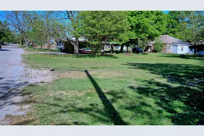 700 S Broad Street, Saint Jo, TX 76265 - Photo 10