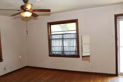 809 Forrestal Drive, Arlington, TX 76010 - Photo 6