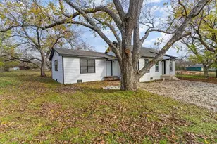 2003 W Bond St, Denison, TX 75020 - Photo 2
