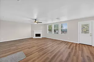 8400 Vinetree Dr, Arlington, TX 76002 - Photo 14