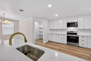 8400 Vinetree Dr, Arlington, TX 76002 - Photo 12