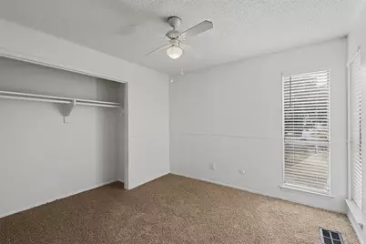 2160 Fleur De Lis Court, Arlington, TX 76012 - Photo 10