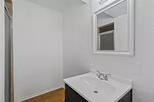 2160 Fleur De Lis Ct, Arlington, TX 76012 - Photo 16