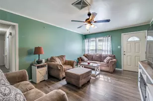 6209 Woodbine Dr, Fort Worth, TX 76112 - Photo 4