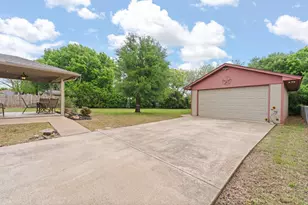 605 Owens Dr, Crowley, TX 76036 - Photo 26