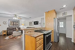 605 Owens Dr, Crowley, TX 76036 - Photo 14