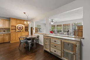 605 Owens Dr, Crowley, TX 76036 - Photo 6