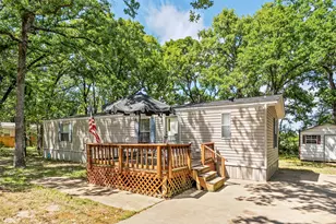 124 Meadowlark Ln, Mabank, TX 75156 - Photo 1