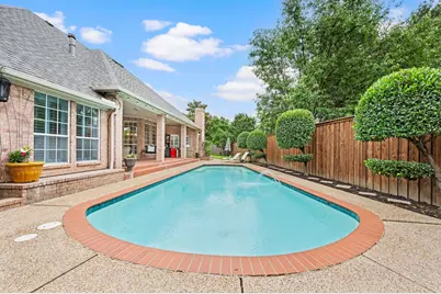 8800 Thornway Drive, North Richland Hills, TX 76182 - Photo 32