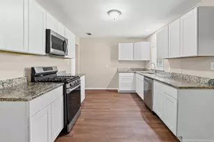 1704 Langford St, Greenville, TX 75401 - Photo 2
