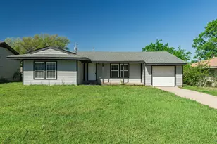1704 Langford St, Greenville, TX 75401 - Photo 40