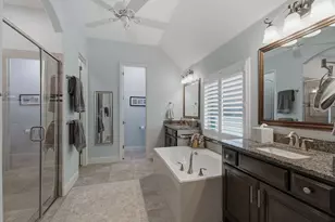 815 Dove Trl, Euless, TX 76039 - Photo 16