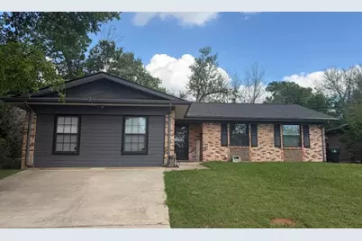 108 N Wood Avenue, Denison, TX 75020 - Photo 1
