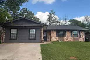 108 N Wood Ave, Denison, TX 75020 - Photo 1