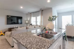 1905 Skylar Ln, Cleburne, TX 76033 - Photo 4