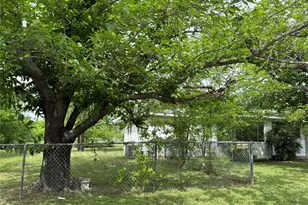 1602 SE 11th Ave, Mineral Wells, TX 76067 - Photo 4