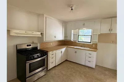 1602 SE 11th Avenue, Mineral Wells, TX 76067 - Photo 6