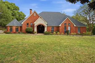 603 Country Club Cir, Athens, TX 75751 - Photo 2