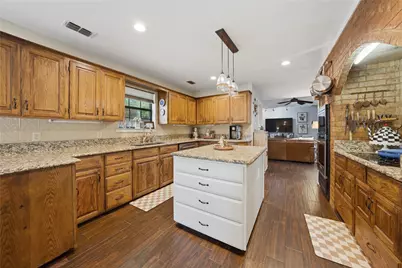 603 Country Club Circle, Athens, TX 75751 - Photo 8