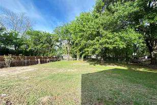 913 Fisher St, Sulphur Springs, TX 75482 - Photo 4