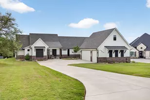 4004 Legend Trl, Granbury, TX 76049 - Photo 2