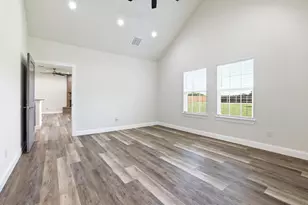 903 W Cardinal St, Ector, TX 75439 - Photo 18
