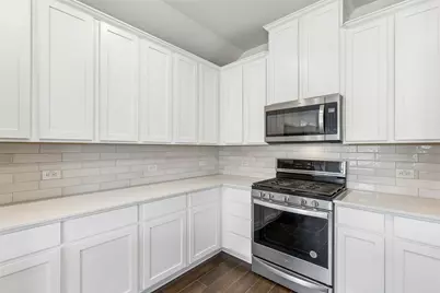 2907 Brady Starr Drive, Aubrey, TX 76227 - Photo 10