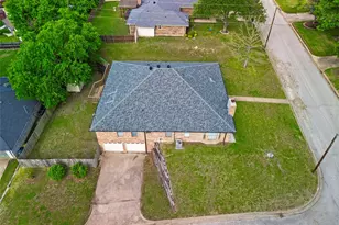 1132 Trinity Dr, Benbrook, TX 76126 - Photo 36