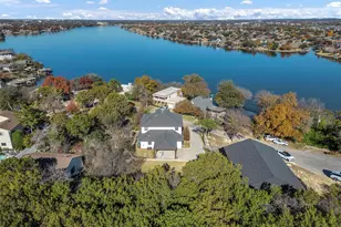 721 Rock Harbor Ct, Granbury, TX 76048 - Photo 2