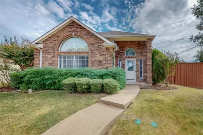 2702 Garden Springs Drive, Richardson, TX 75082 - Photo 2