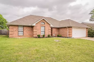 117 Downwood Dr, Burleson, TX 76028 - Photo 2