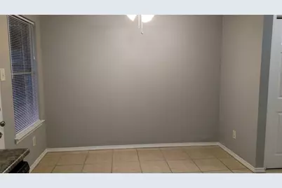 2017 Paisley Drive #D, Arlington, TX 76015 - Photo 8