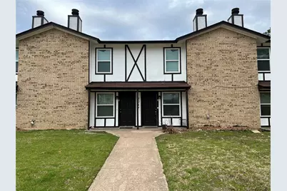 2017 Paisley Drive #D, Arlington, TX 76015 - Photo 2