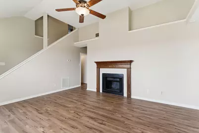 910 S Old Orchard Lane, Lewisville, TX 75067 - Photo 8