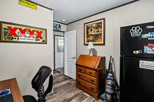 707 Sun Ct, Granbury, TX 76049 - Photo 22