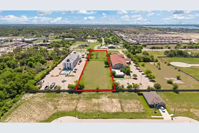 1724 W Henderson Street, Cleburne, TX 76033 - Photo 1