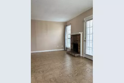 1603 N Garrett Avenue #100, Dallas, TX 75206 - Photo 2