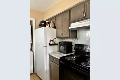 1603 N Garrett Avenue #100, Dallas, TX 75206 - Photo 6