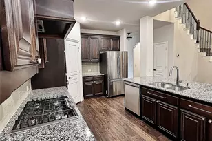 301 Autumn Wood Dr, Mansfield, TX 76063 - Photo 8