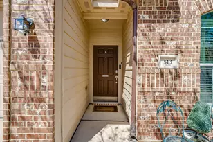 513 Bailer Dr, Crowley, TX 76036 - Photo 6