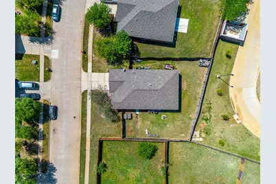 513 Bailer Drive, Crowley, TX 76036 - Photo 2