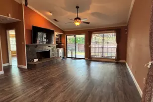 225 California Dr, Glenn Heights, TX 75154 - Photo 10